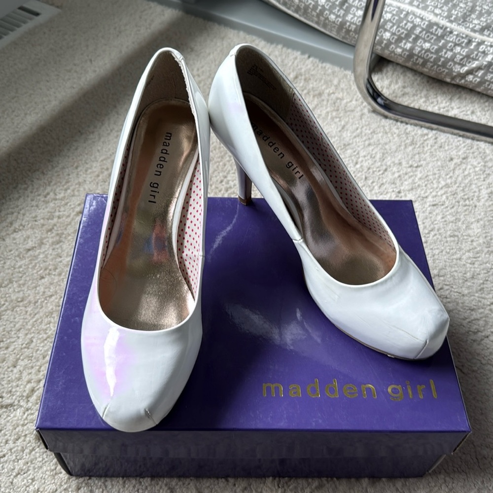 Madden girl white patent heals size 8 1/2.